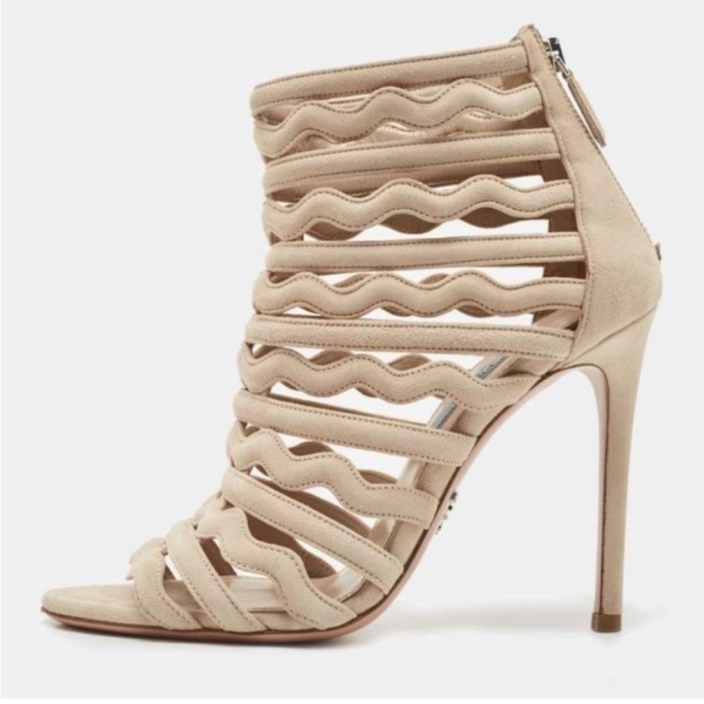 PRADA Beige Suede Wavy Shootie Peep Toe Cage
Heels Size 38.5